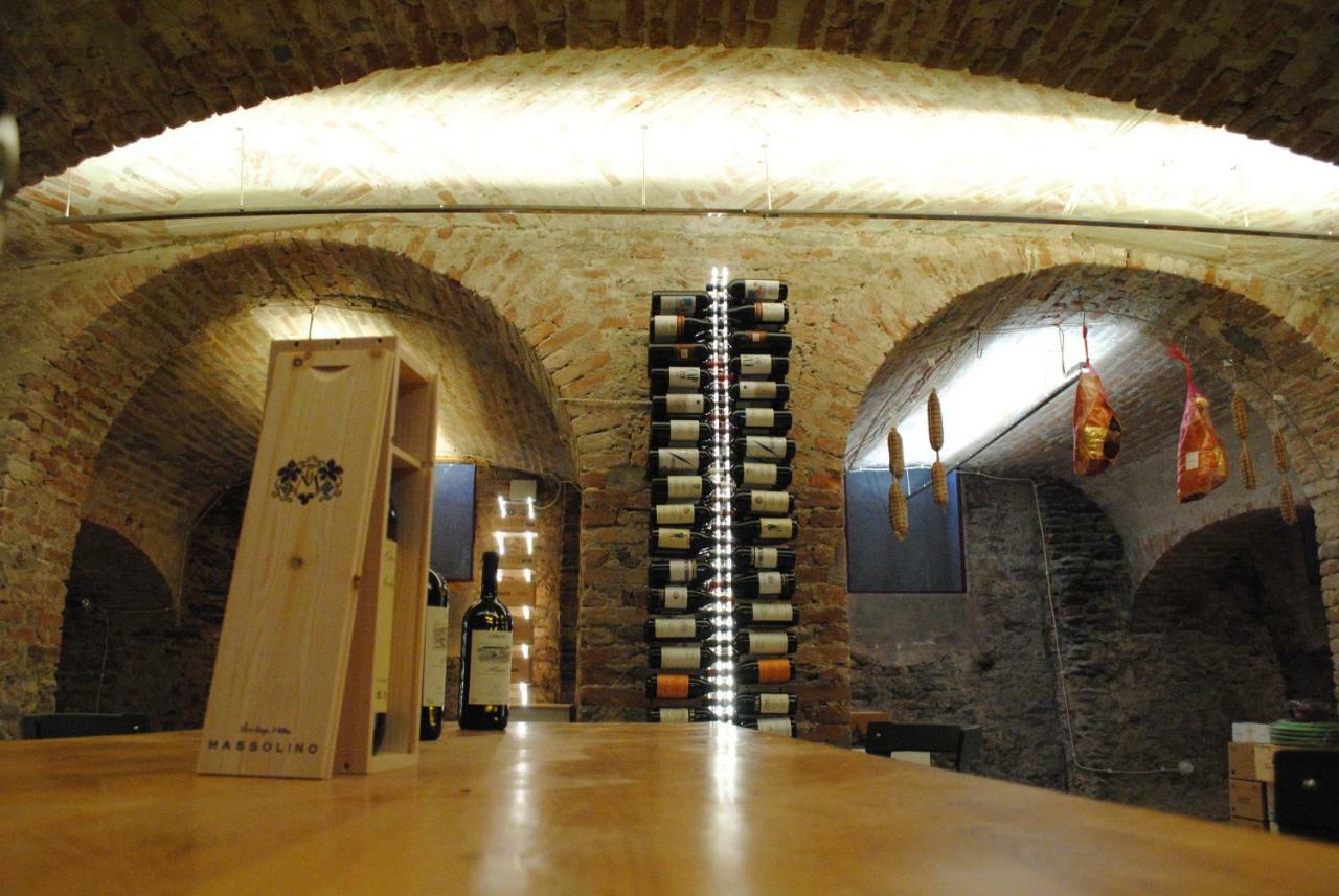 Vinoteca La Sacrestia Bed and Breakfast Alba  Buitenkant foto
